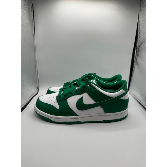 Nike Dunk Low GS “Malachite” size 7y/8.5 women’s - Picture 1 of 6